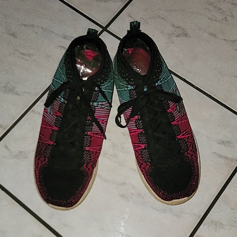 SKECHERS BURST